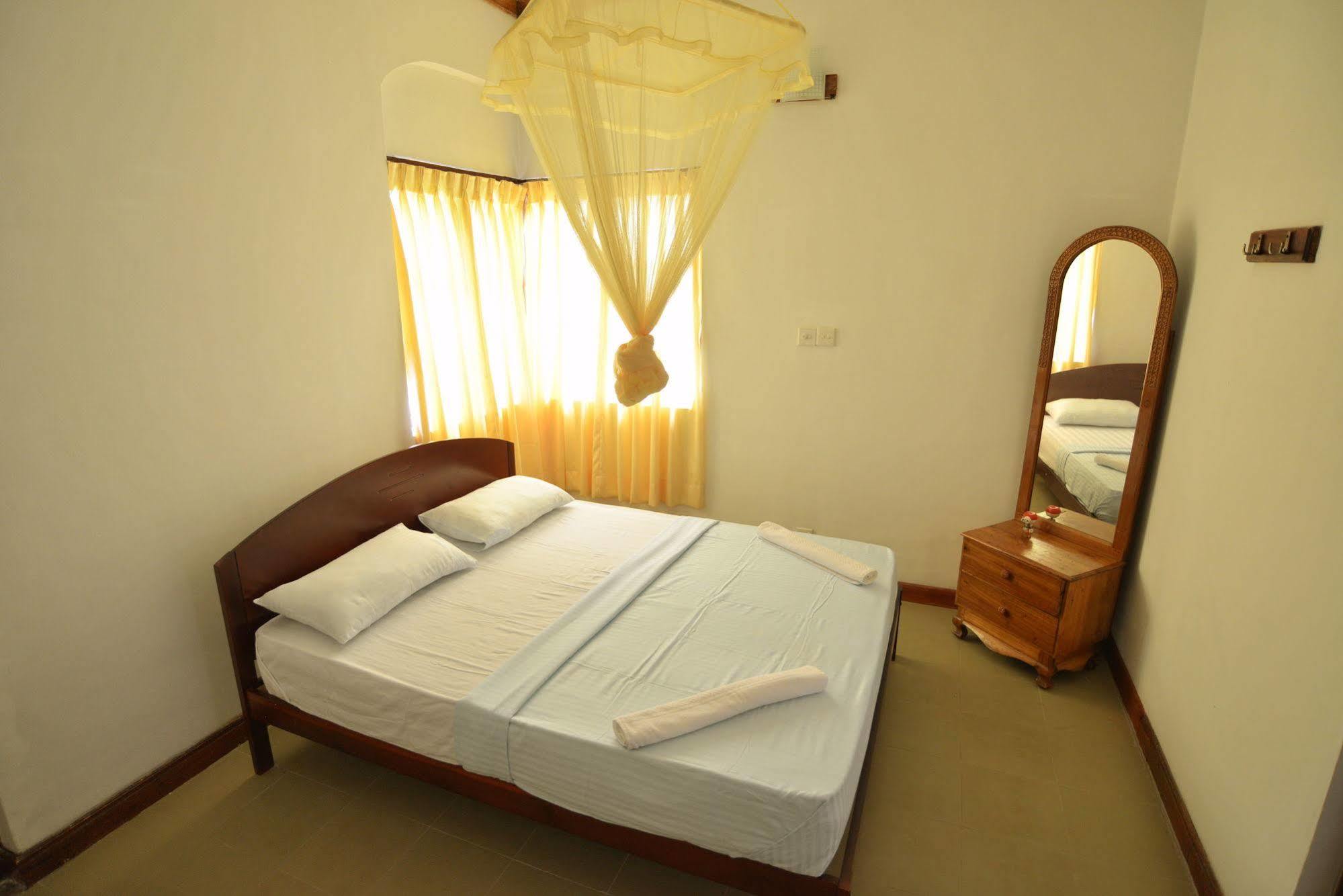 Guest house Pearl House 2*