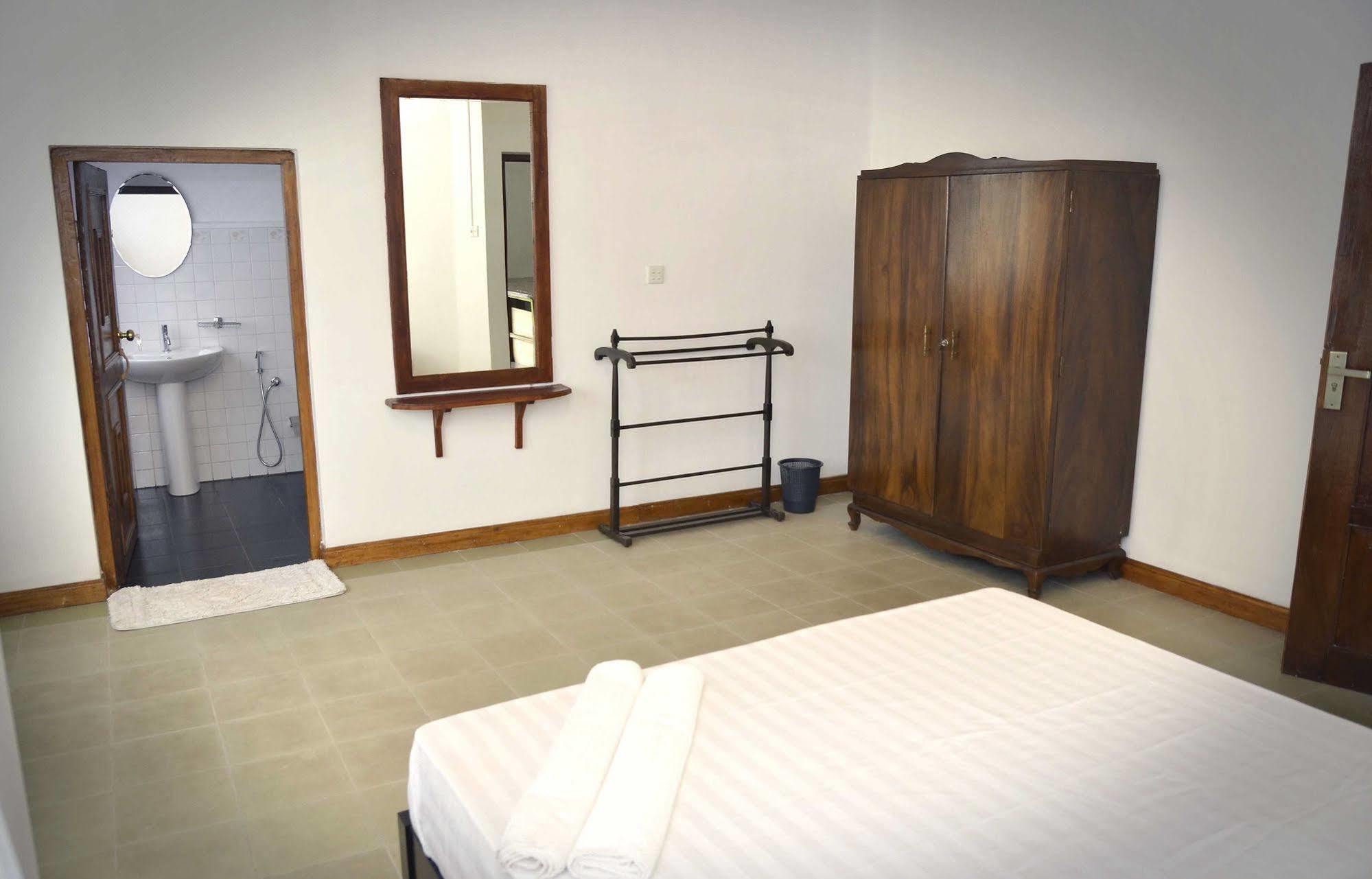 Guest house Pearl House 2*