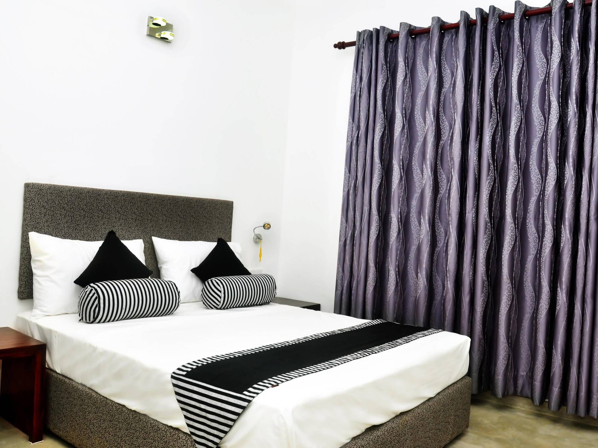 Aaranya * Kandy