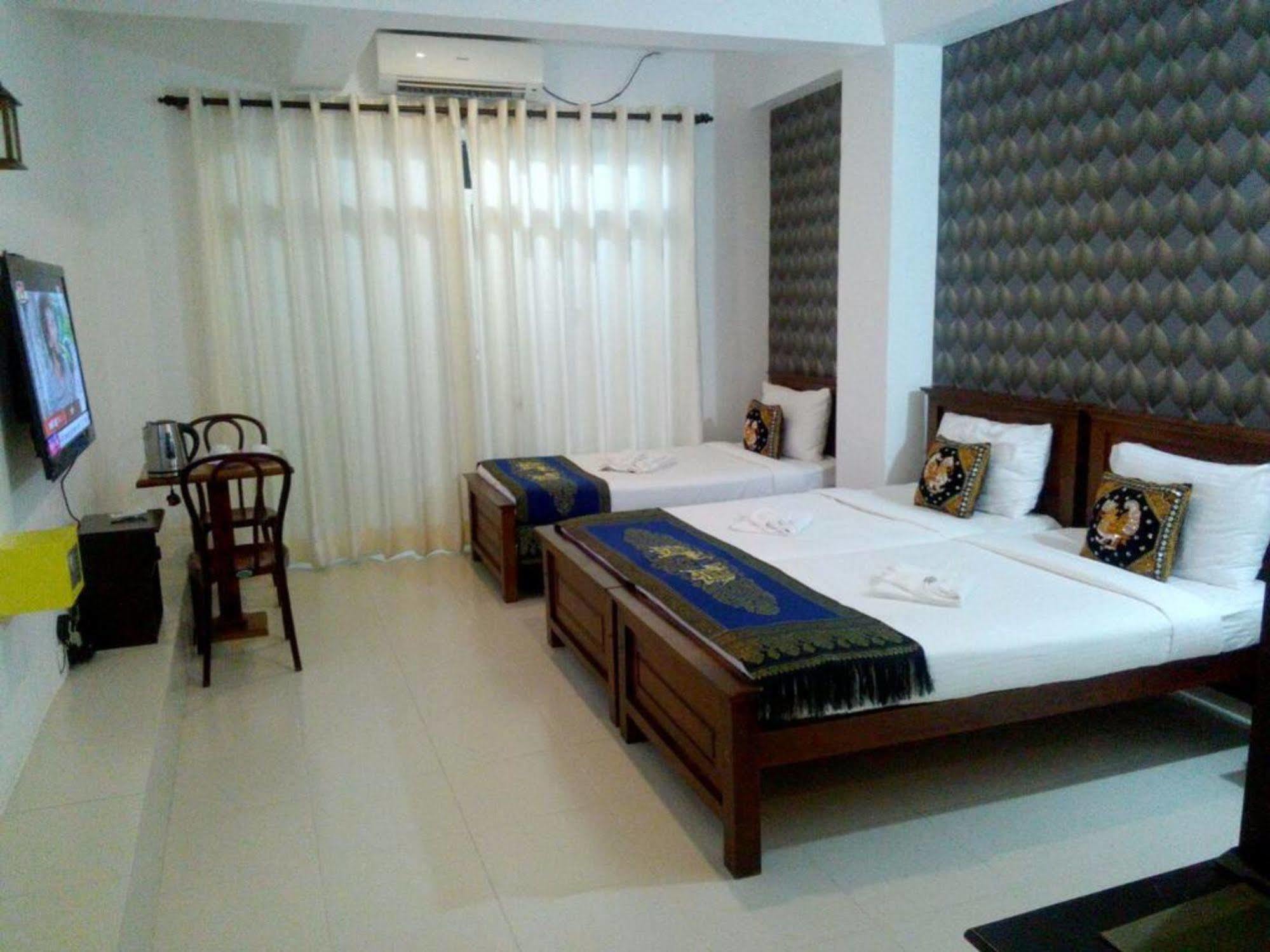 Hotel Supreme Kandy