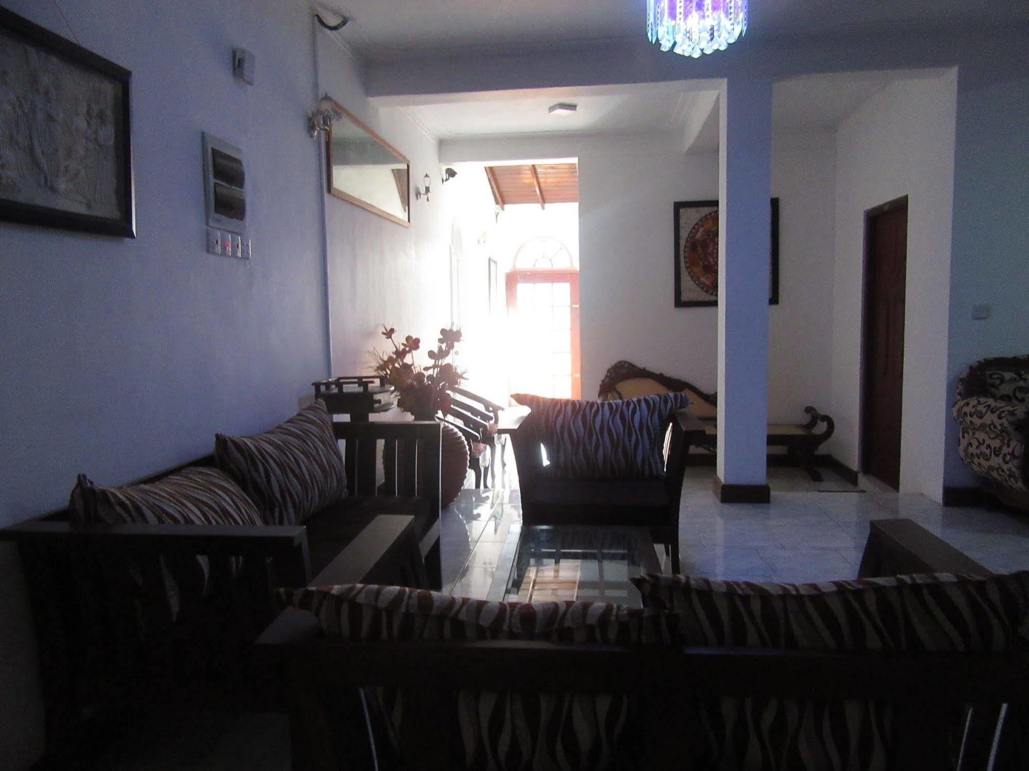 Ceyloni Residency 2*