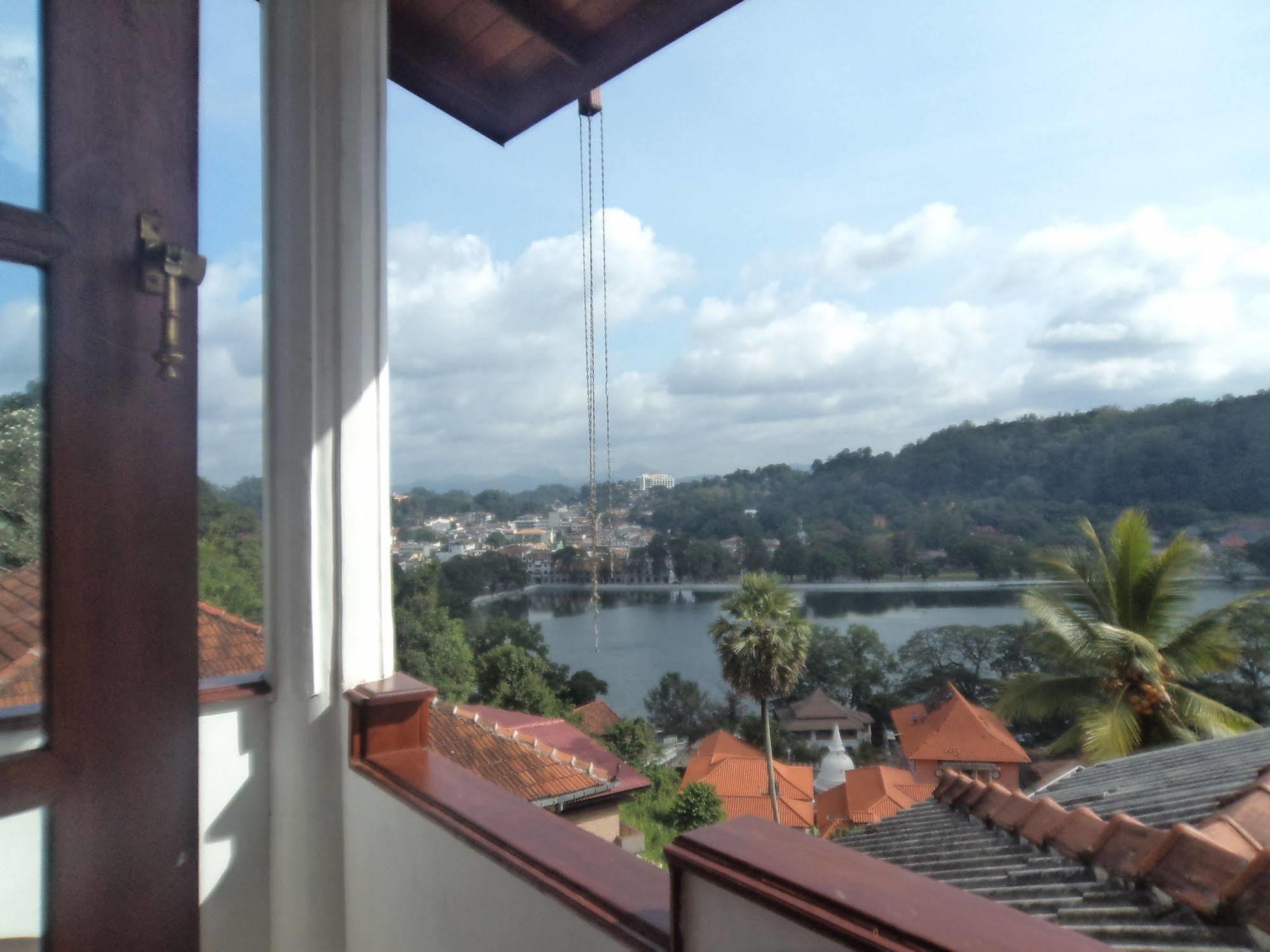 Ceyloni Residency 2* Kandy