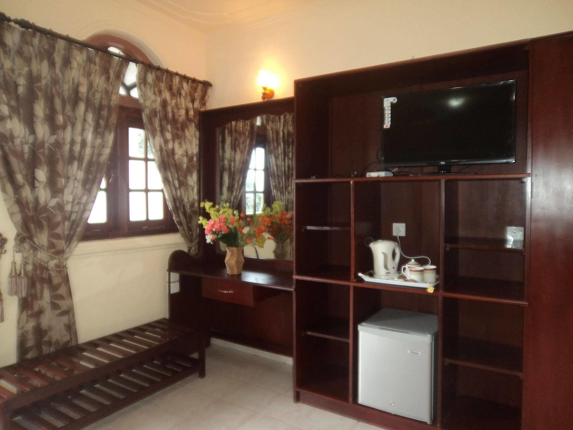 Ceyloni Residency Hotel 2*