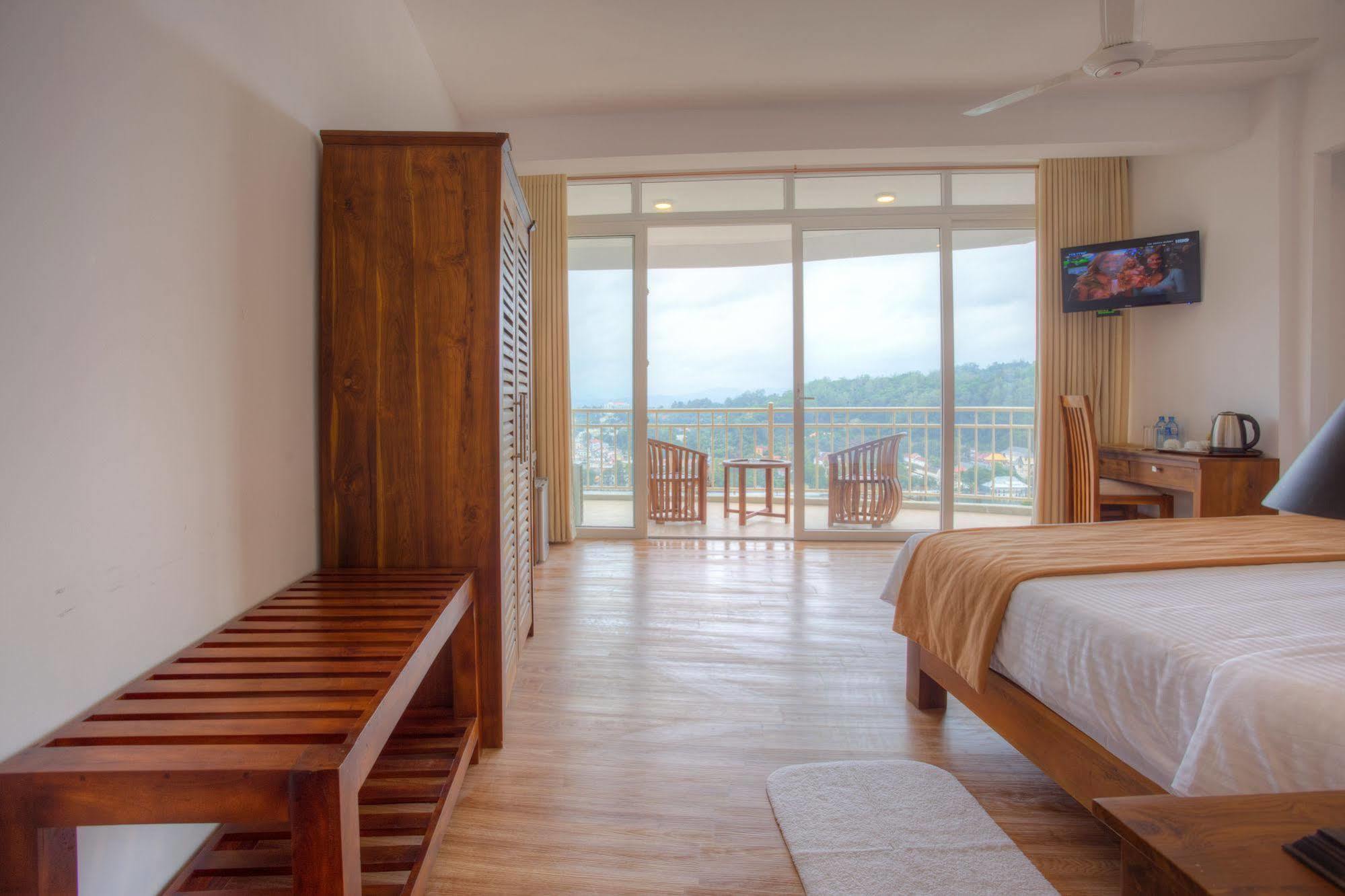 Sandriana View Hotel