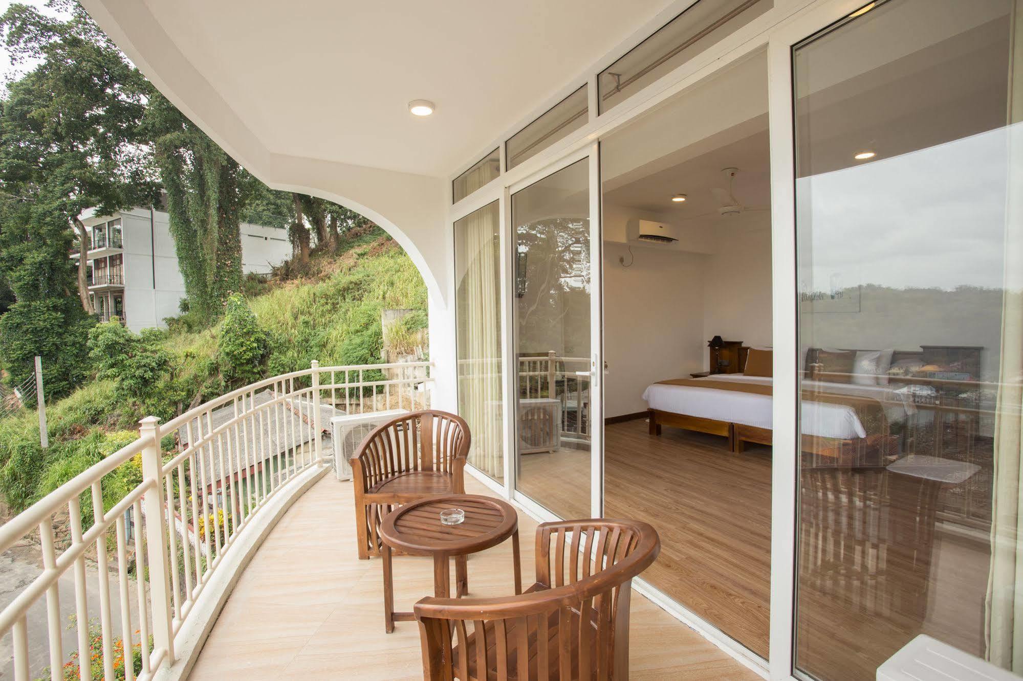 Sandriana View Hotel 4*