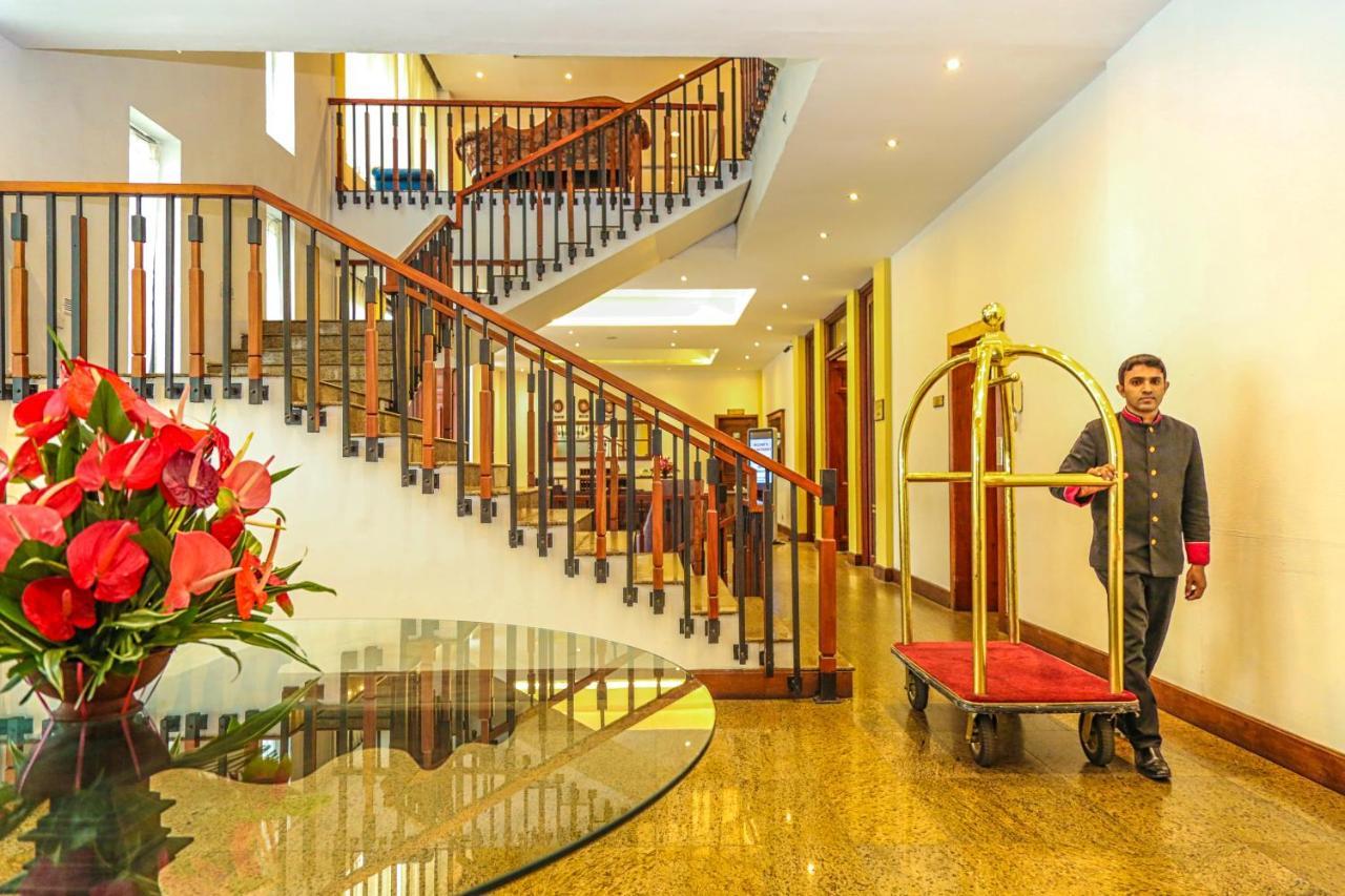 Oak Ray Regency 5* Kandy