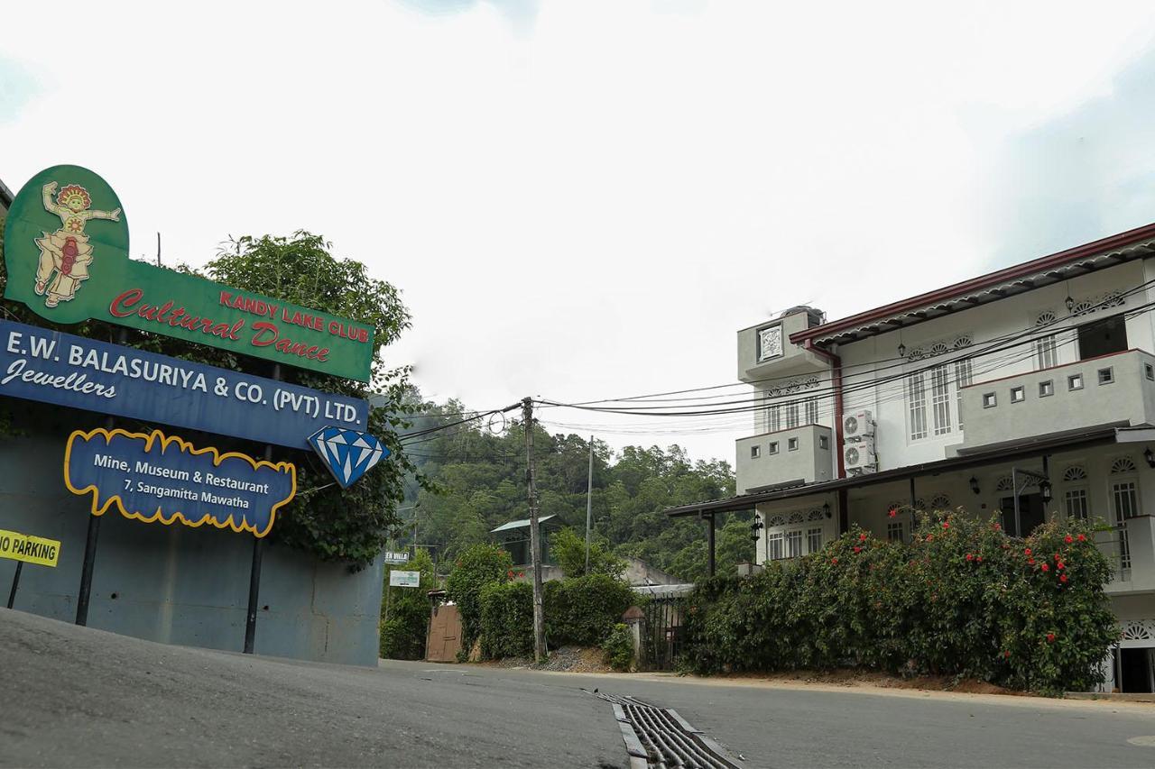 Owinrich 3* Kandy