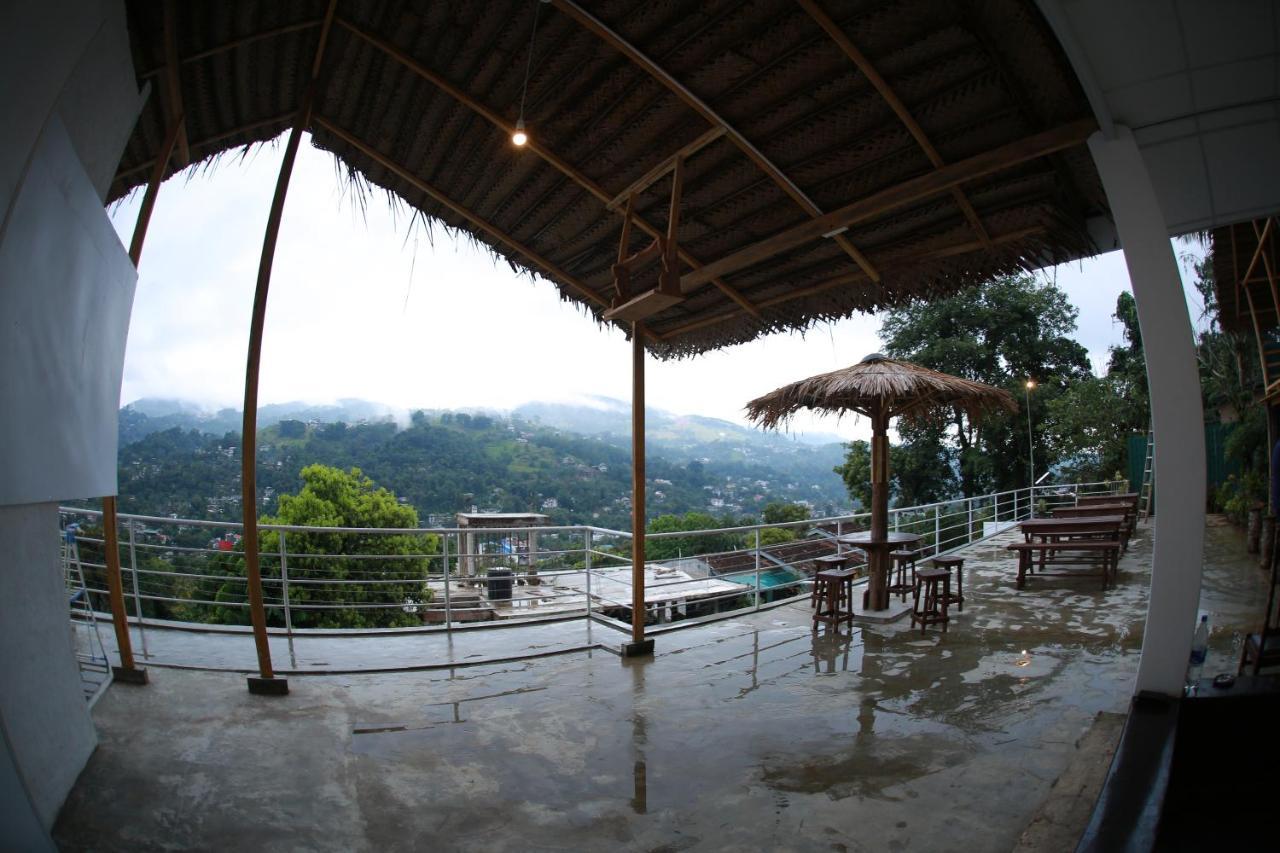 Deck On The Hills *