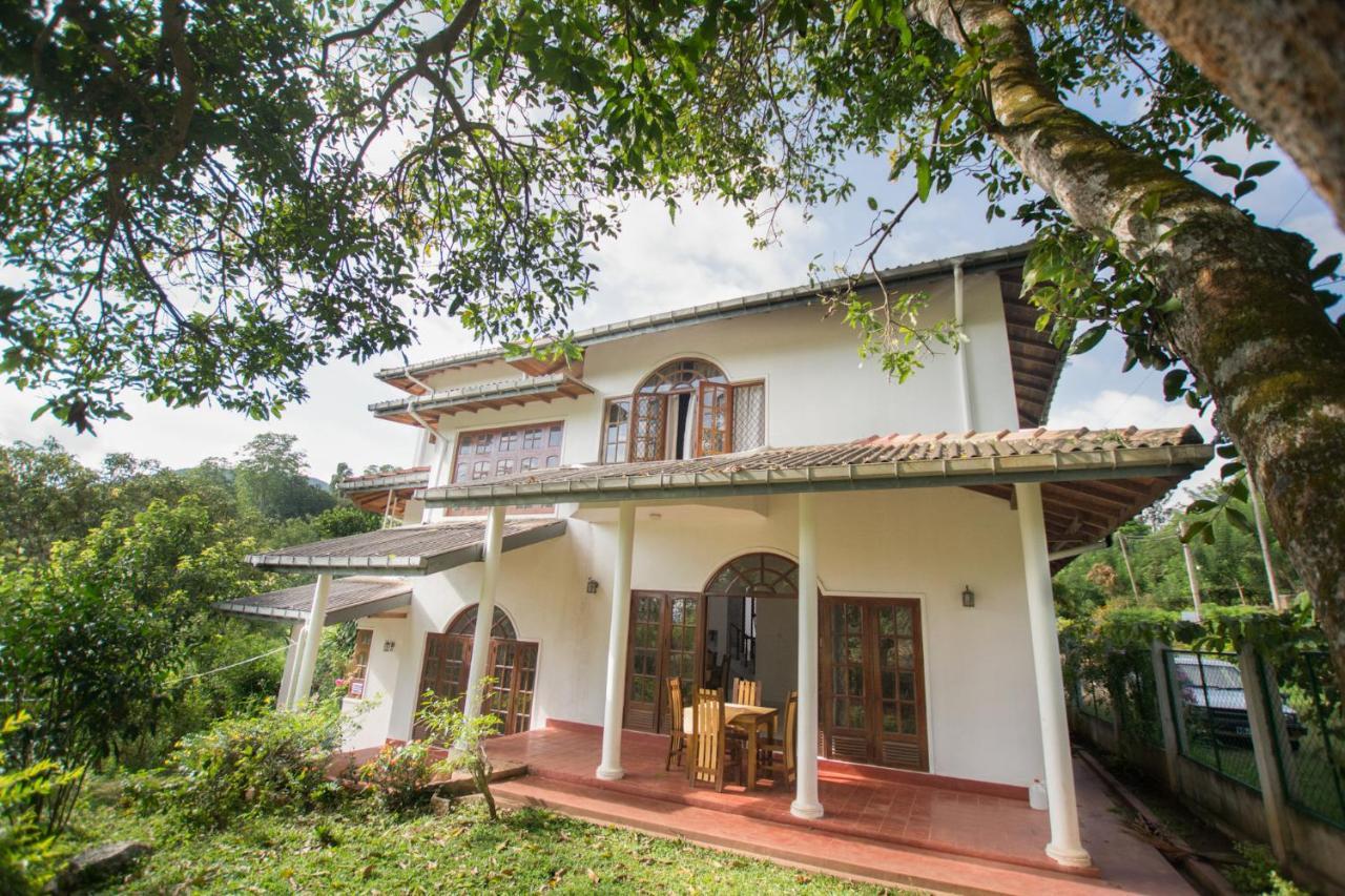 Kandyan Glory Hanthana Homestay *