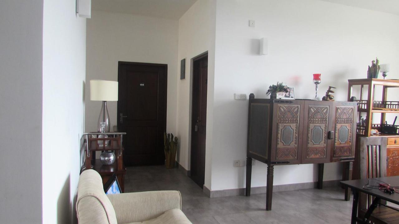Red Chillies Tourist Inn