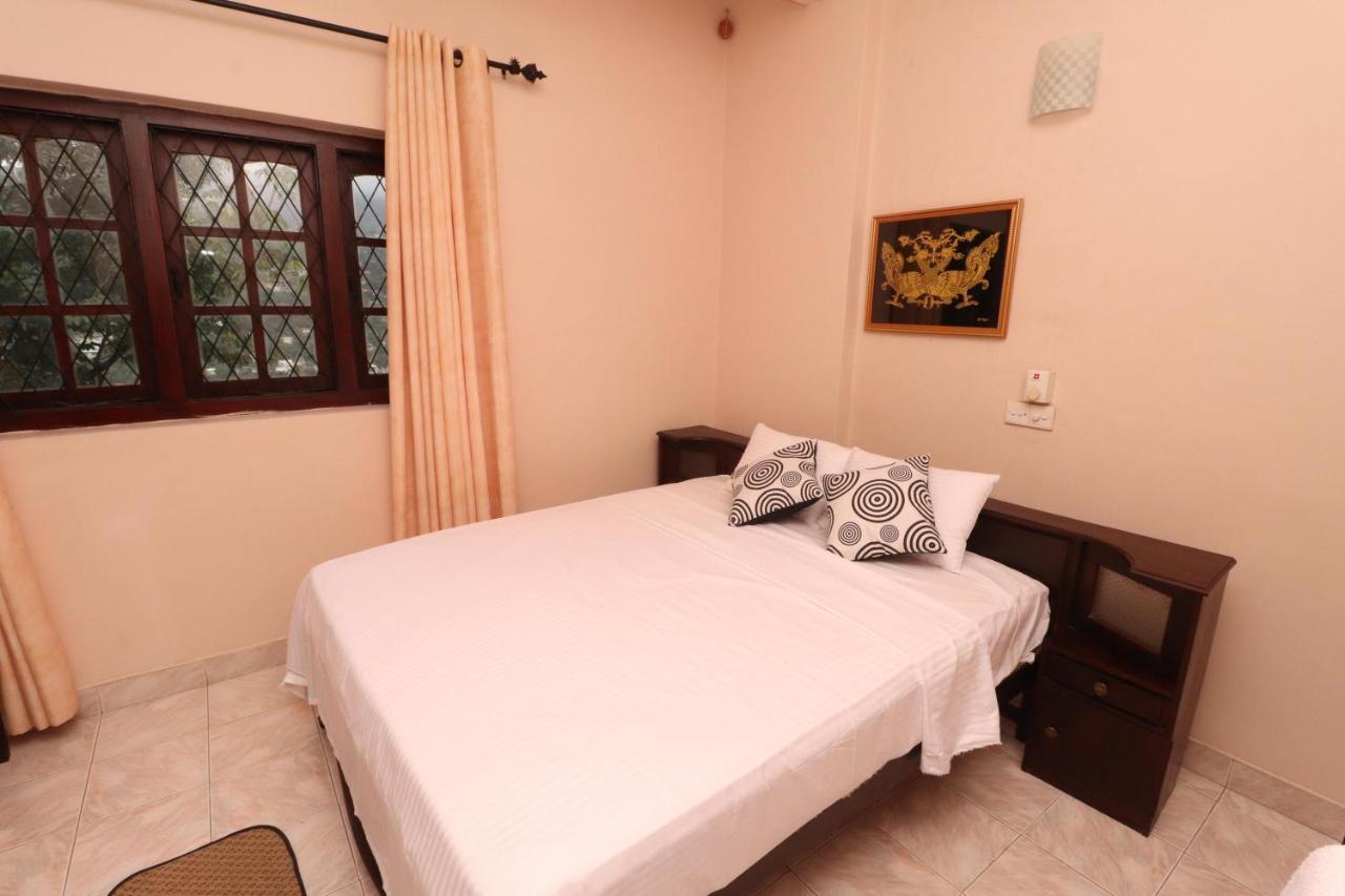 Bed & Breakfast Yoho Cheliyan
