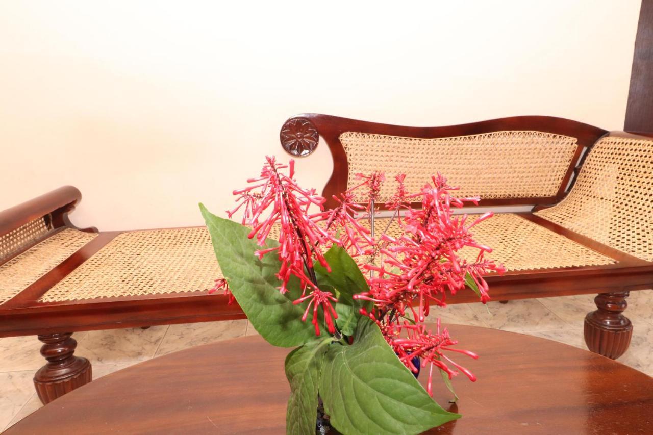 Bed & Breakfast Yoho Cheliyan