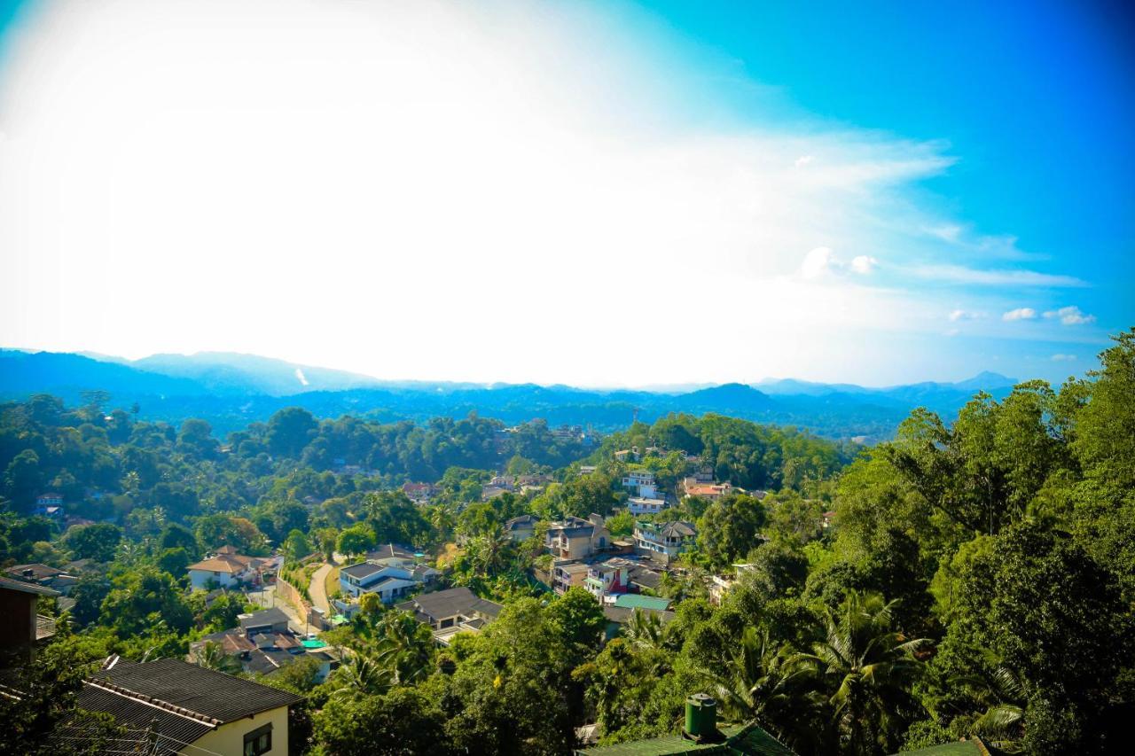 Homestay The Views - 360 Mountain View *