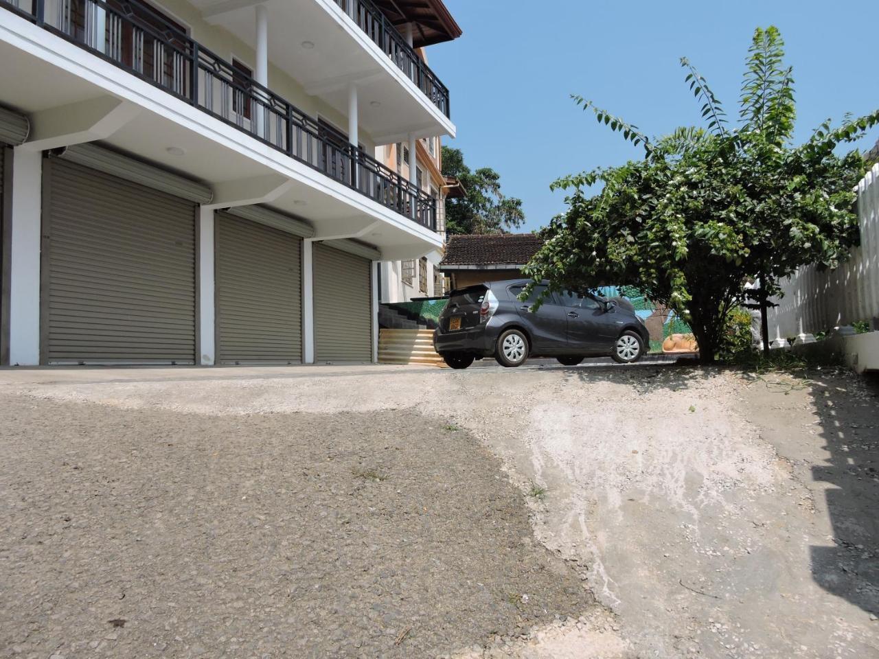 Sihasewana * Kandy