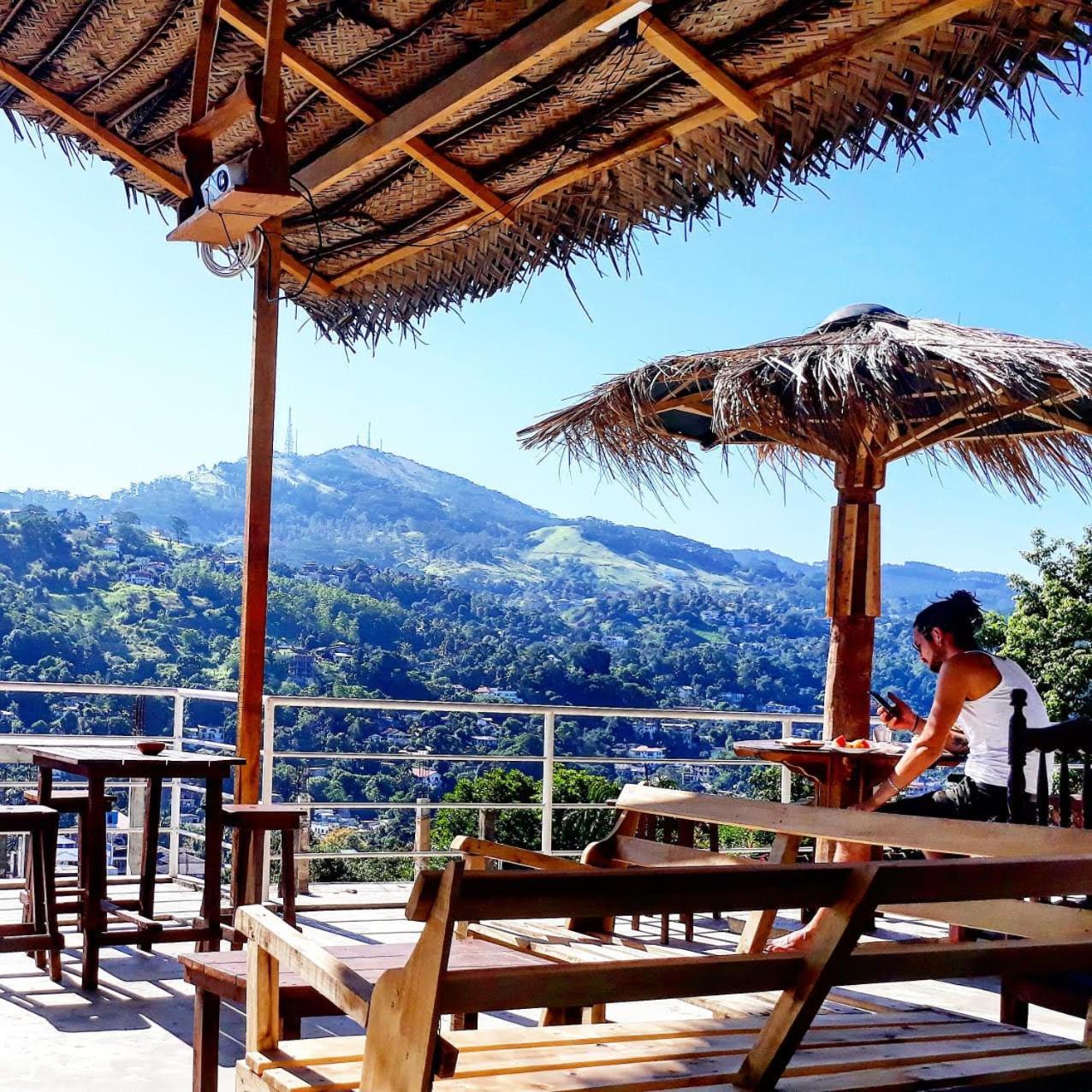 Deck On The Hills