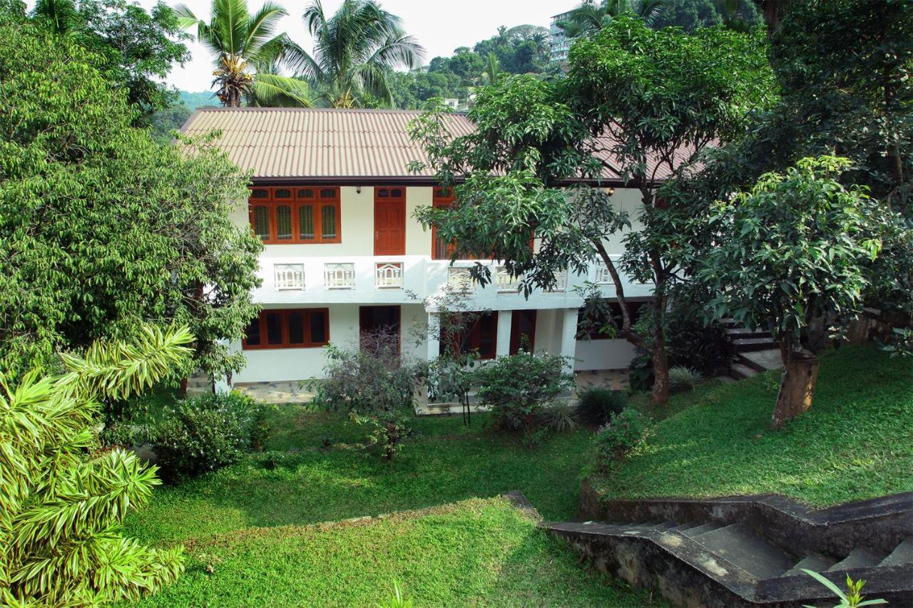 12 B Lewella Road, Kandy. Kandy
