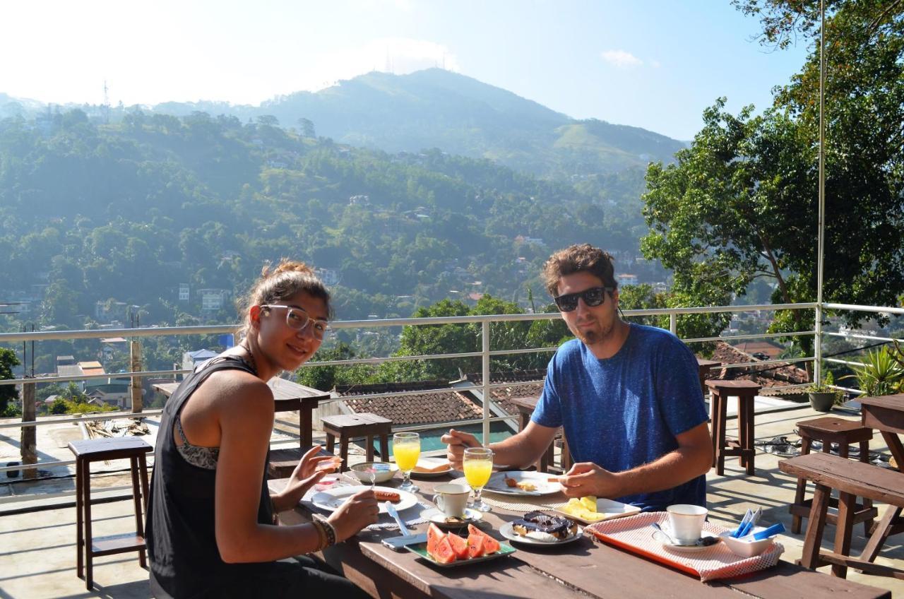 Deck On The Hills *
