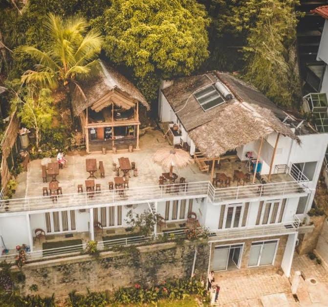 Hostel Deck On The Hills Kandy