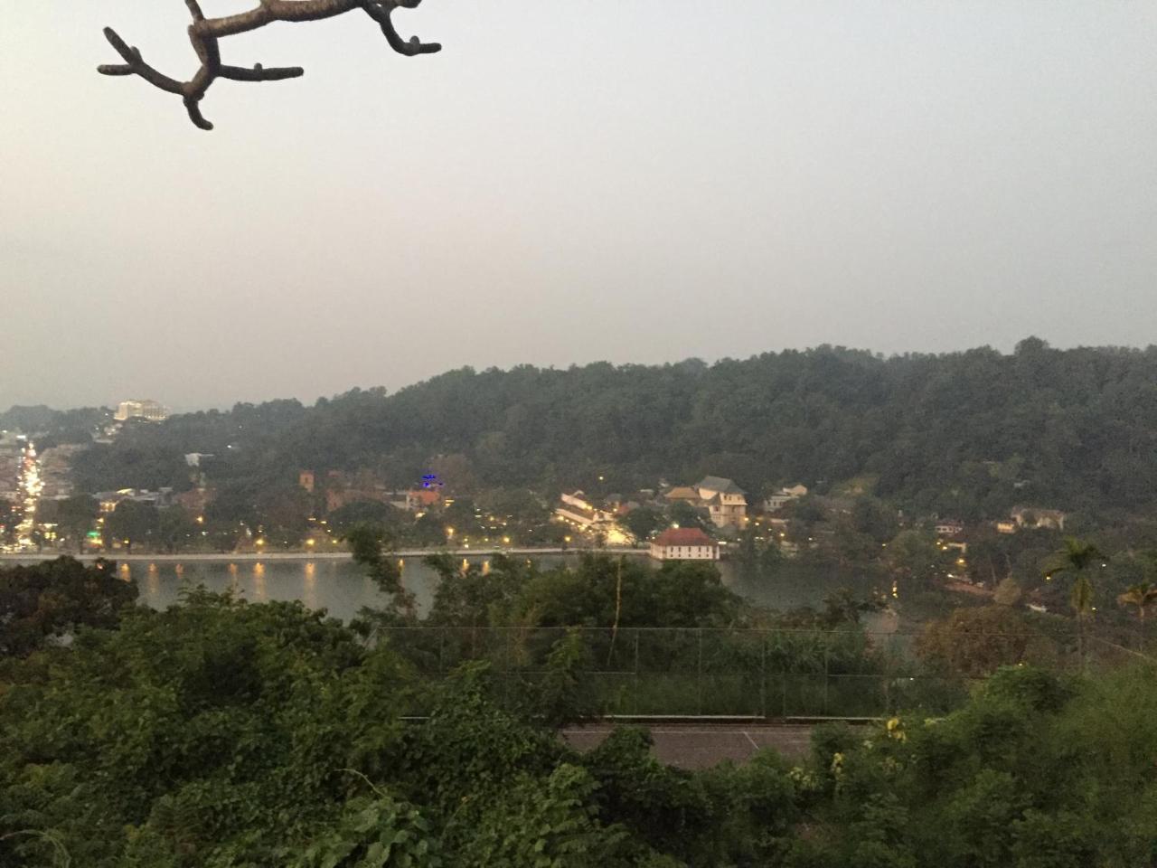 Bed & Breakfast White Kandy