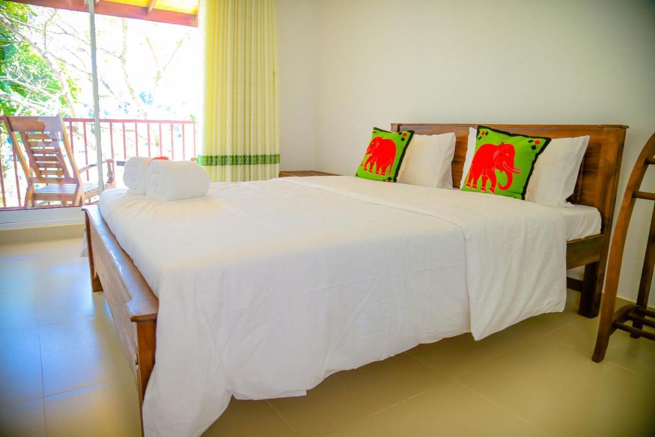 White Bed & Breakfast 3*