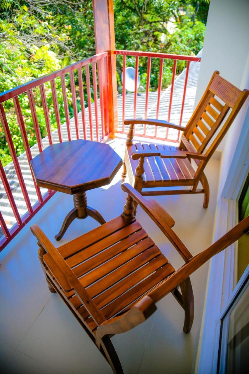 Bed & Breakfast White Kandy