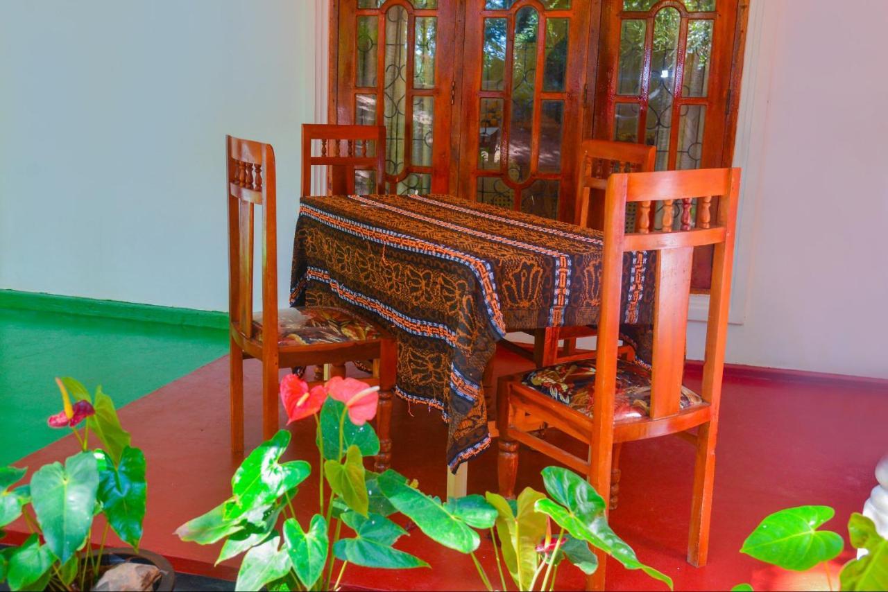 Lak Sewana Guest house