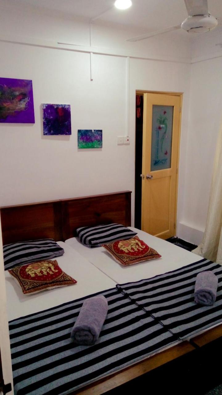 Hostel In 611