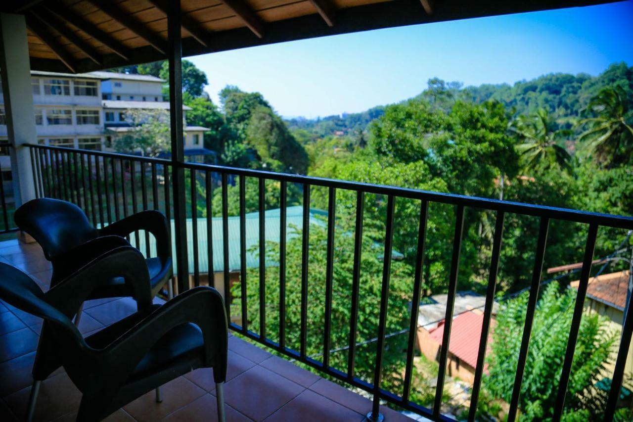 Freedom Homestay Kandy