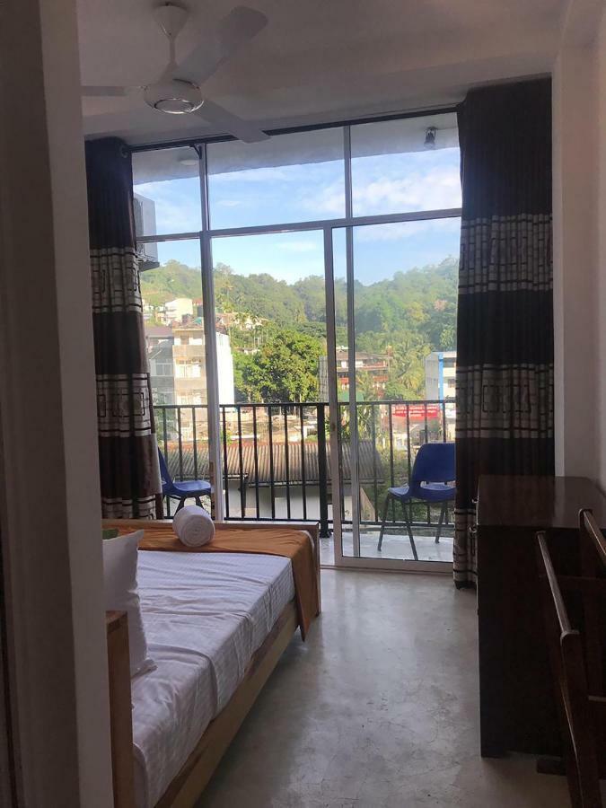 Hostel In 611