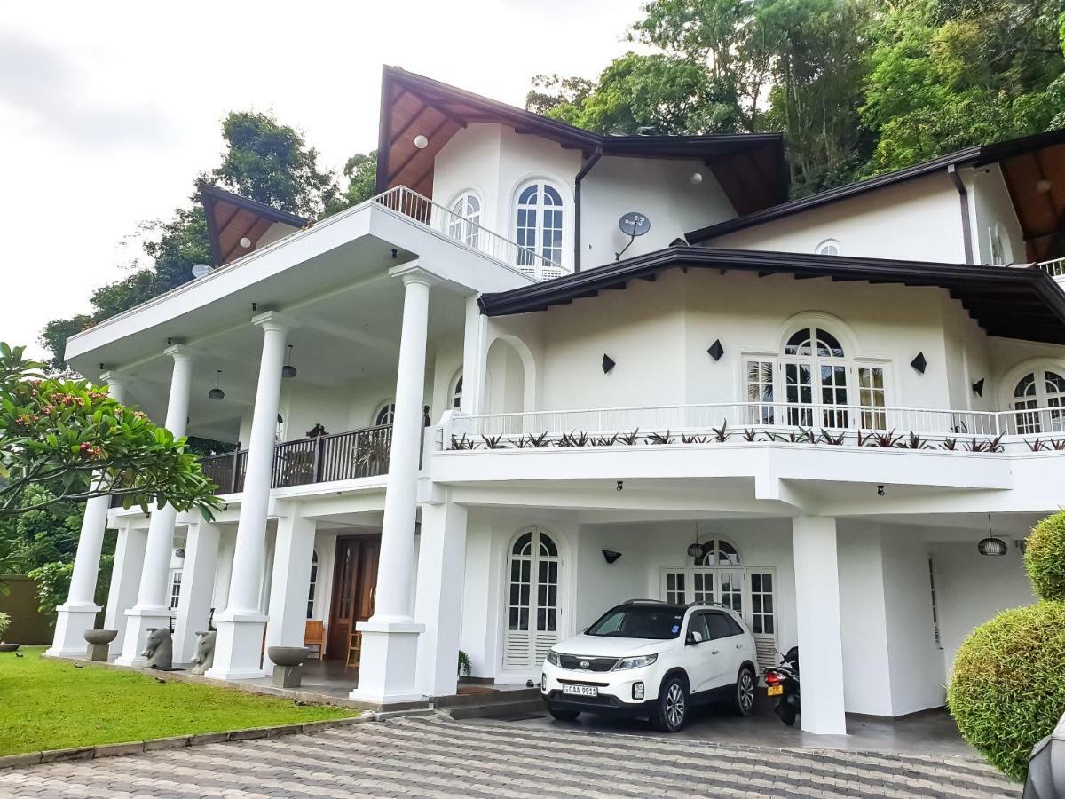 Samindra * Kandy