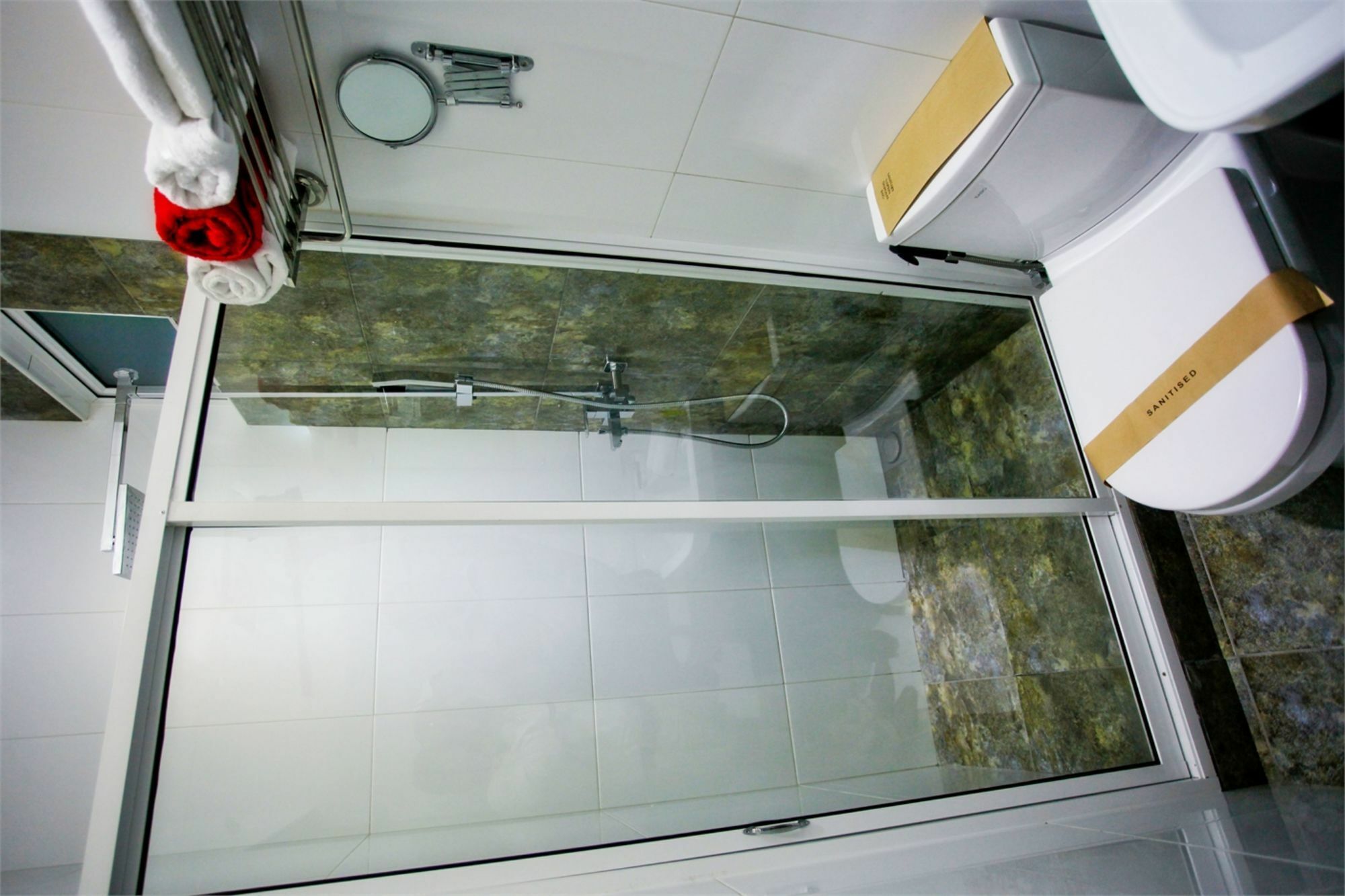 Travellers Nest Hotel 4*