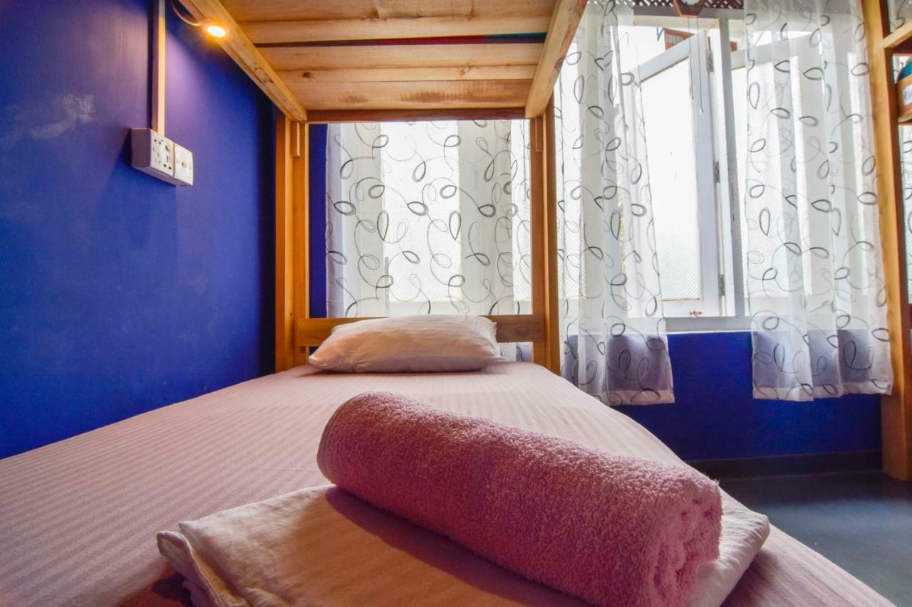 Jay's Bunks-kandy (adults Only) Hostel