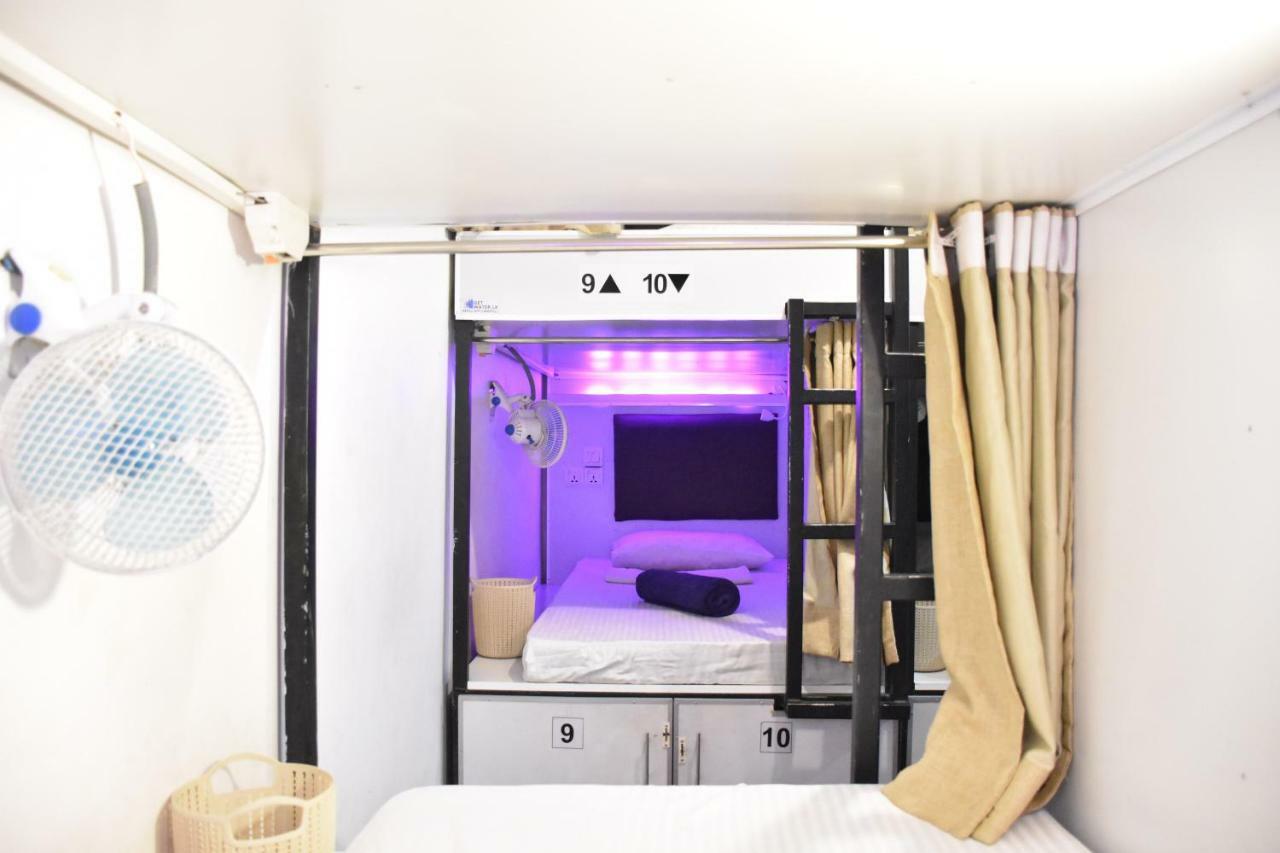 Bunk Planet * Kandy