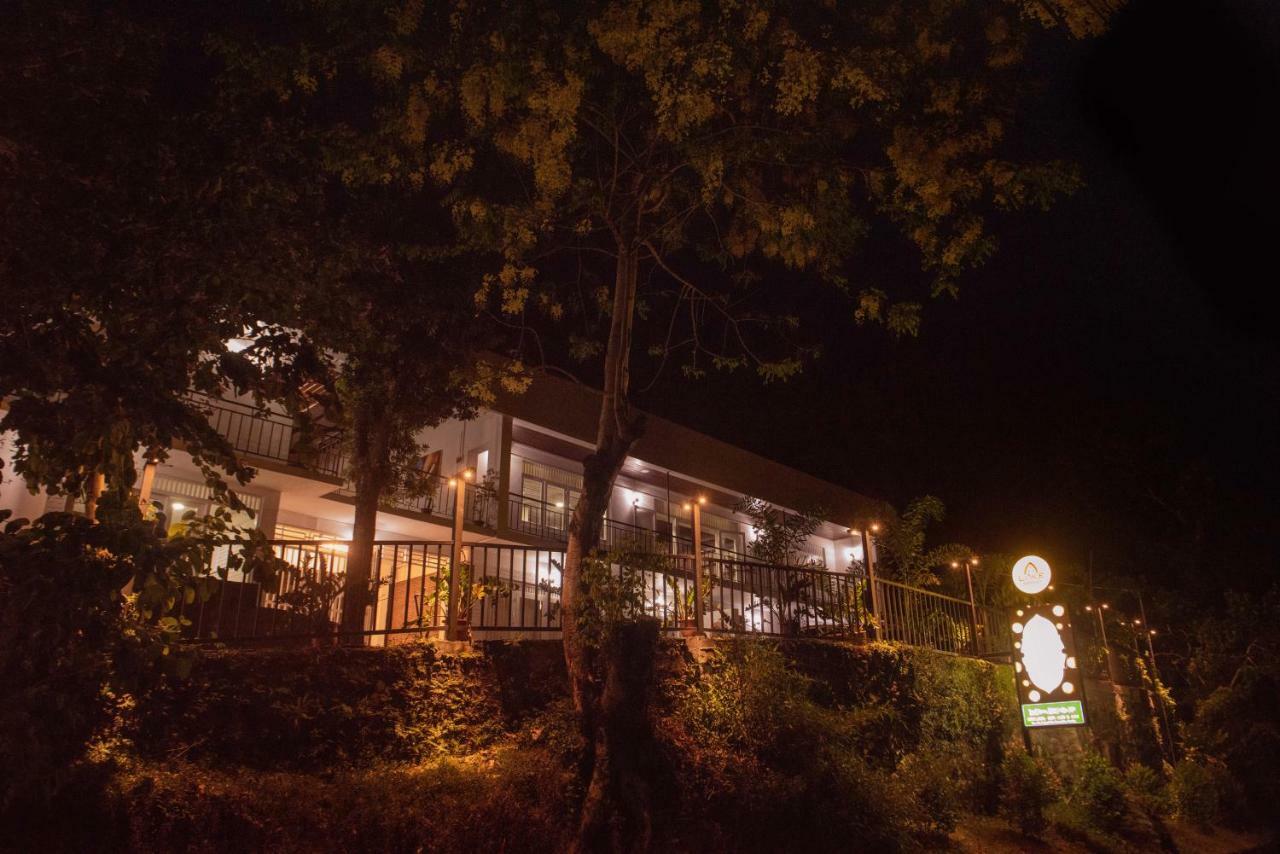 Lake Kandyan Hotel Kandy