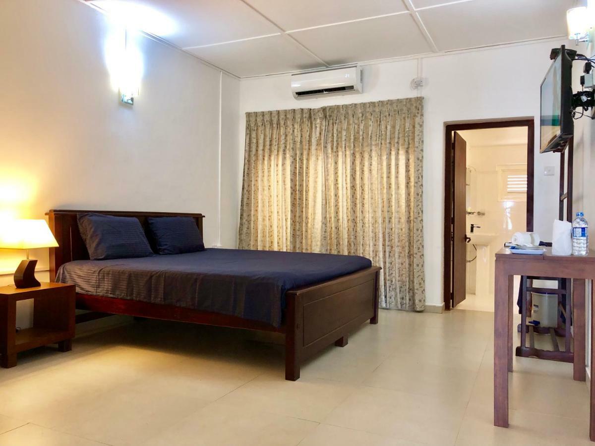 Hotel Lake Kandyan 3*