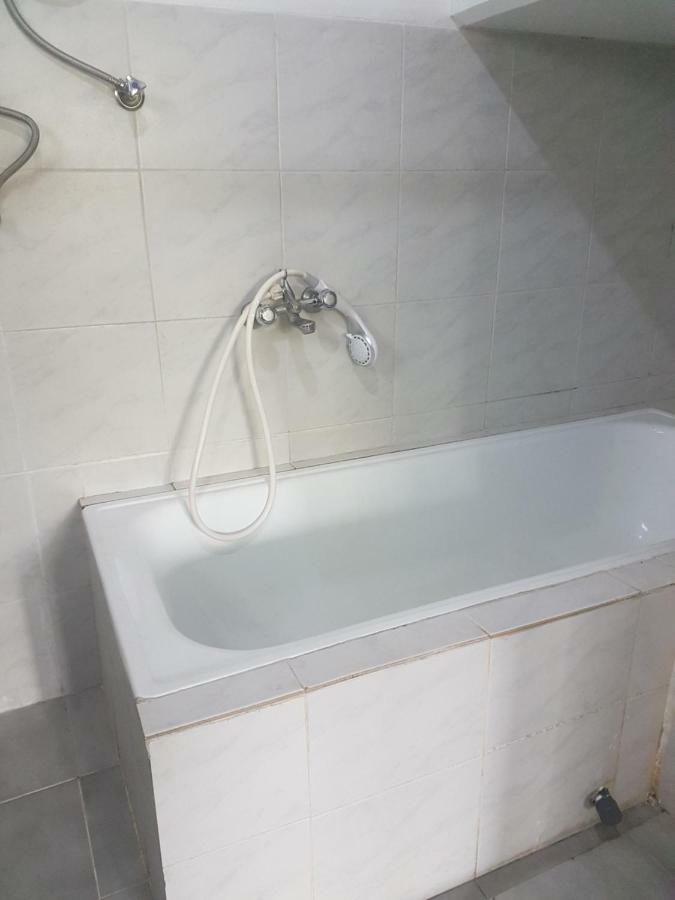 No 51, Menik Rest 5*