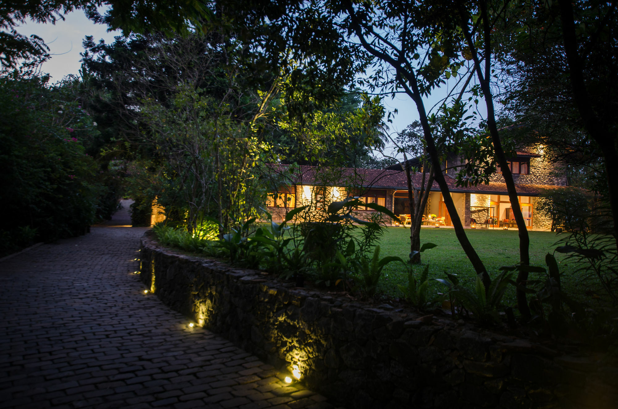 Stone House, Hotel