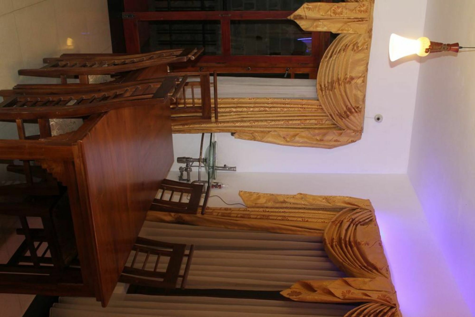 Oak Wood Kandy