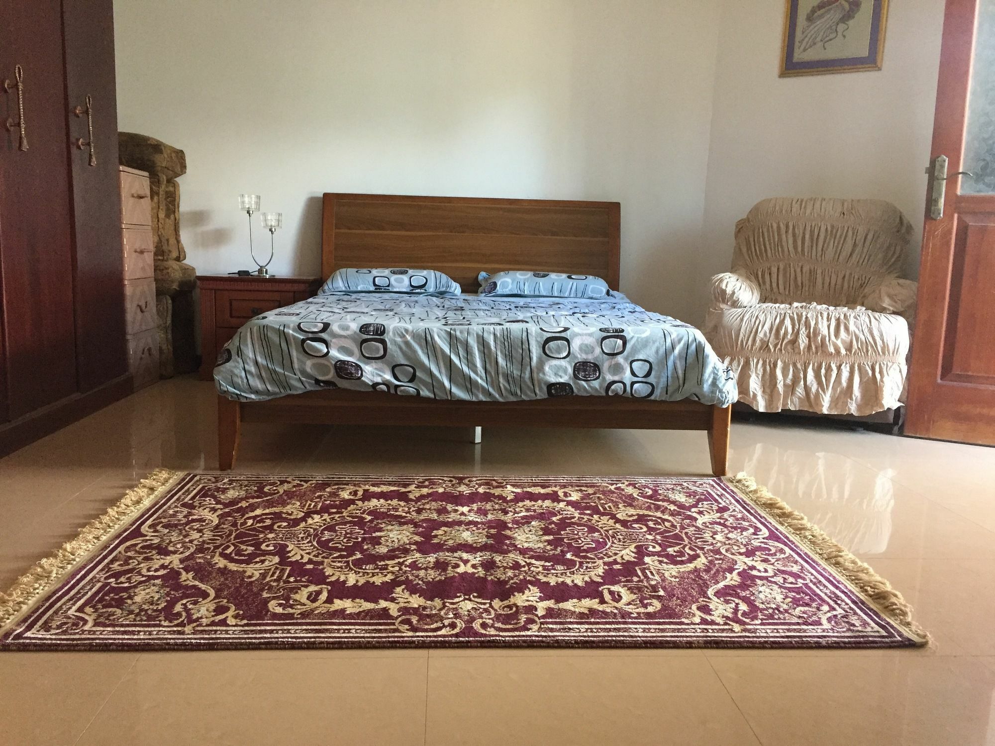 Resident View Homestay *