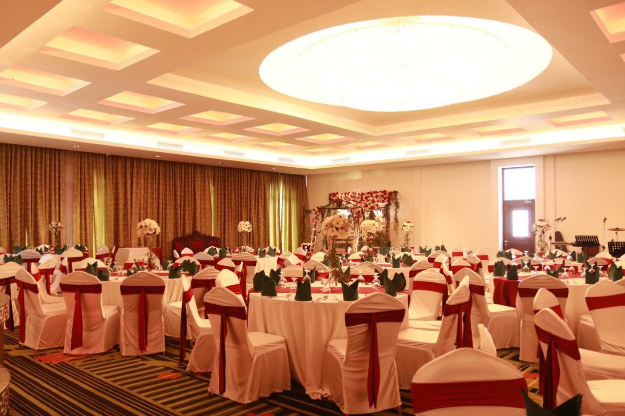 Hotel Earl's Red Kandy