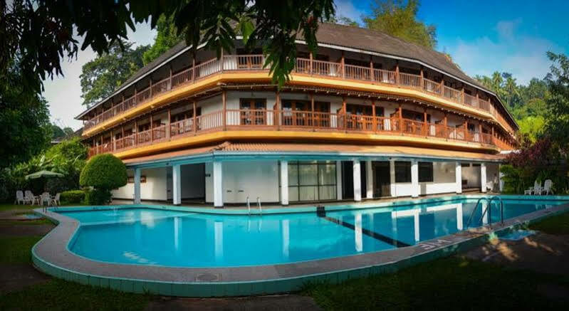Hilltop 3*