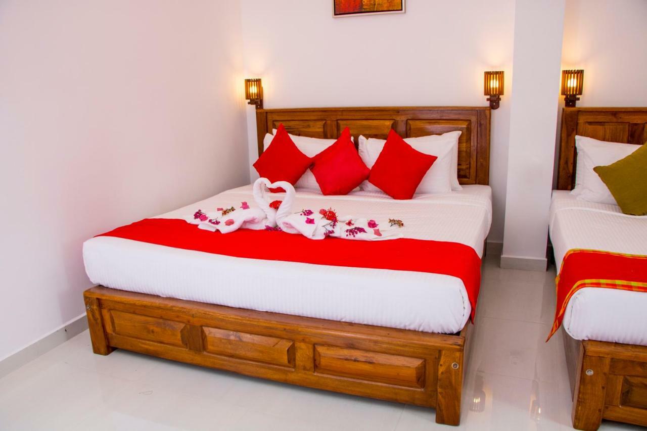 Hotel White Camelot