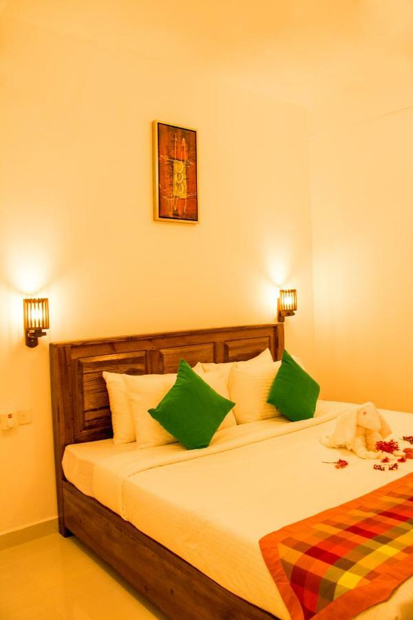 White Camelot Hotel Kandy