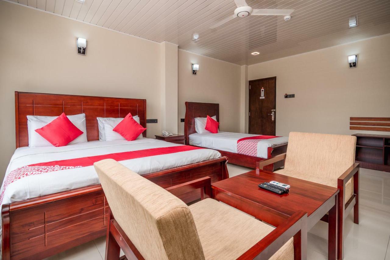 Hotel Janora Hills