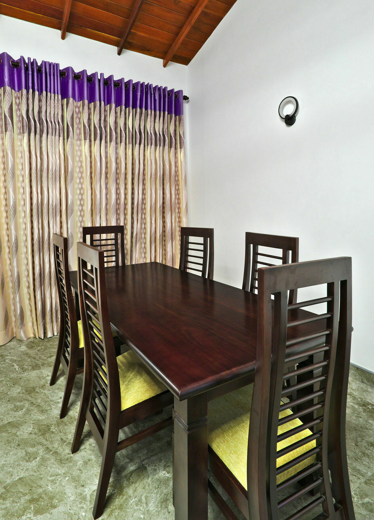 Kandyan Bluestar Hotel Kandy