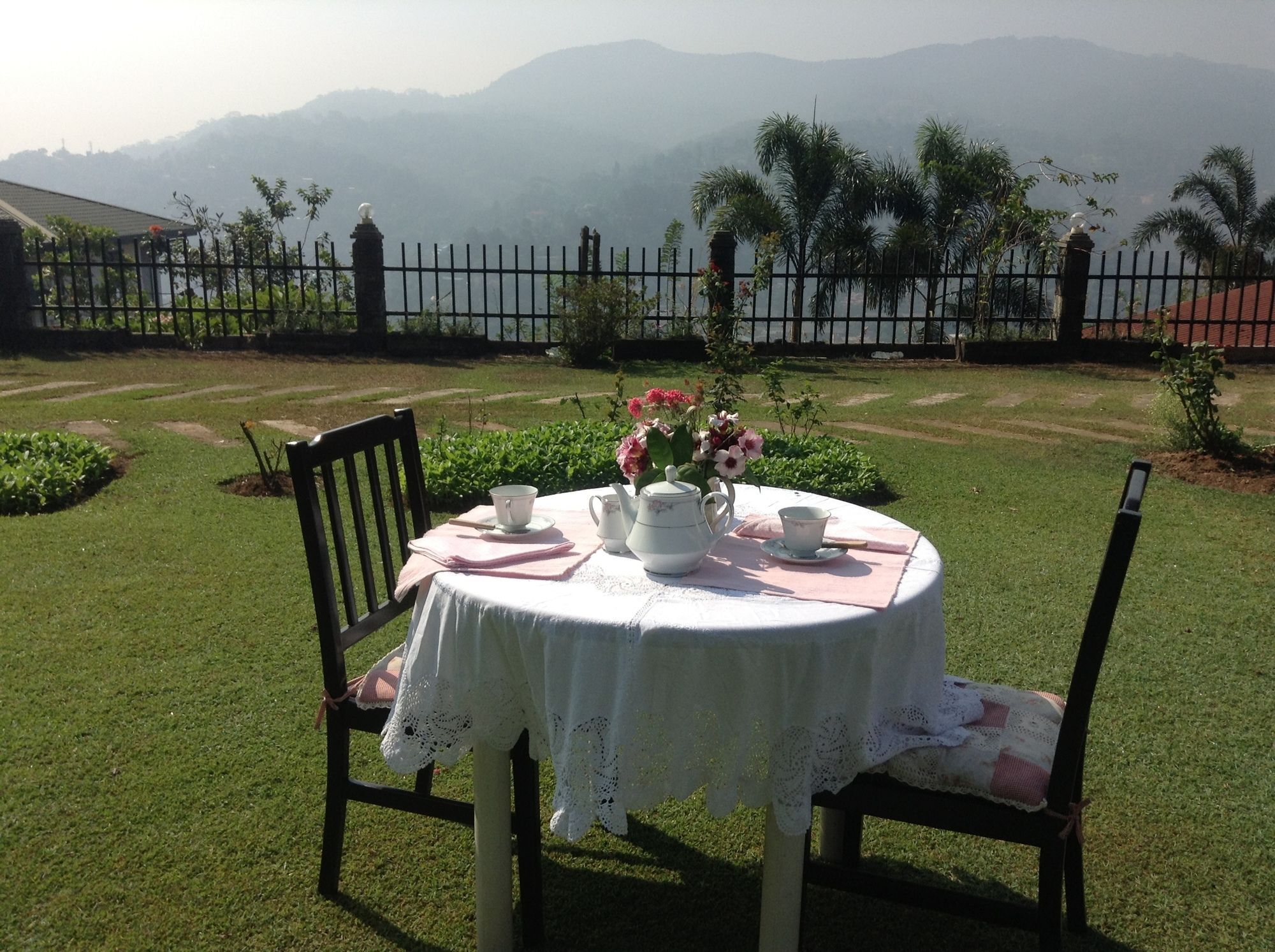 The Views Hotel