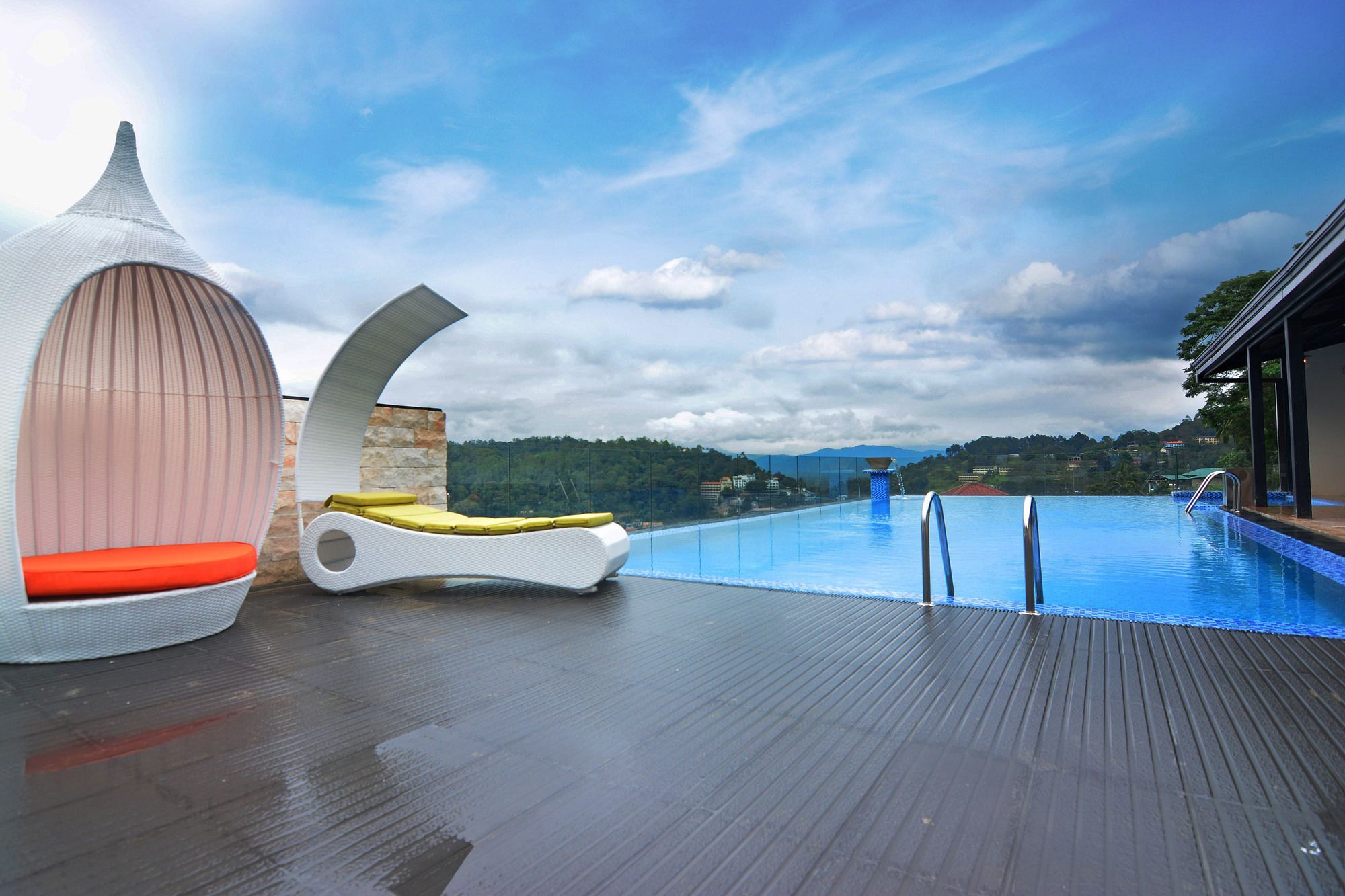 Hotel Grand 103 3*