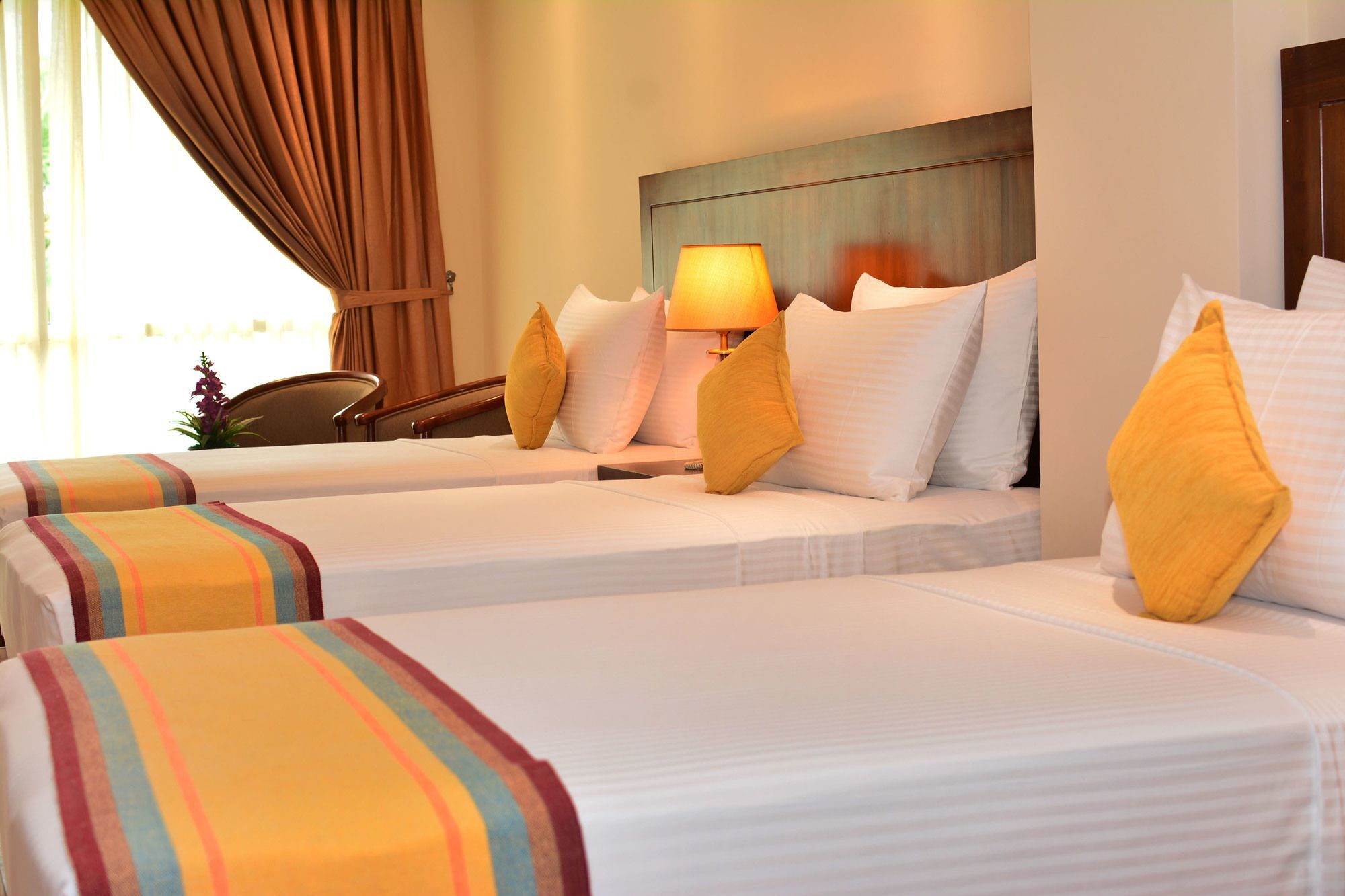 Hotel Grand 103 3*
