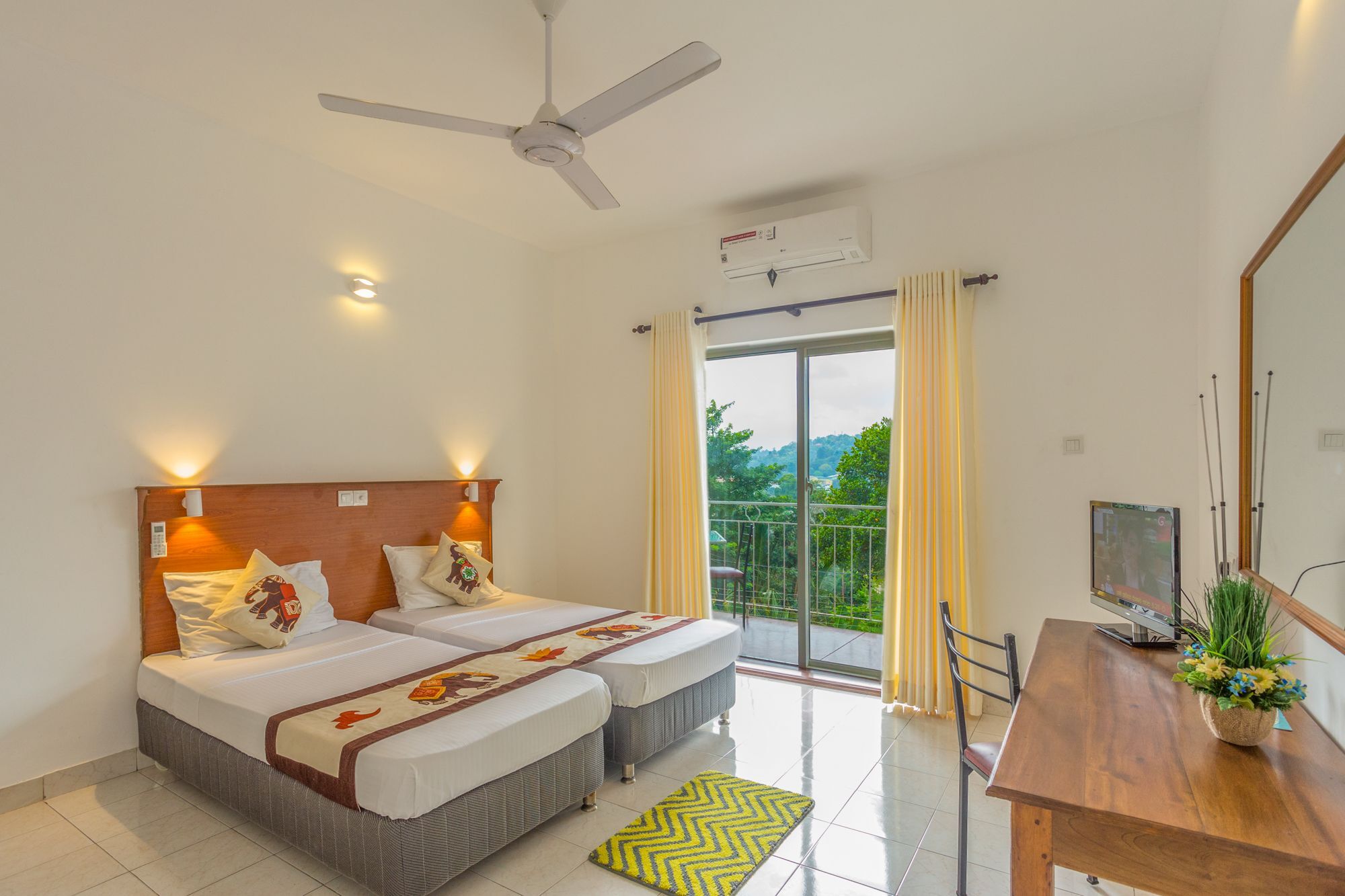 Tamarind Tree Hotel