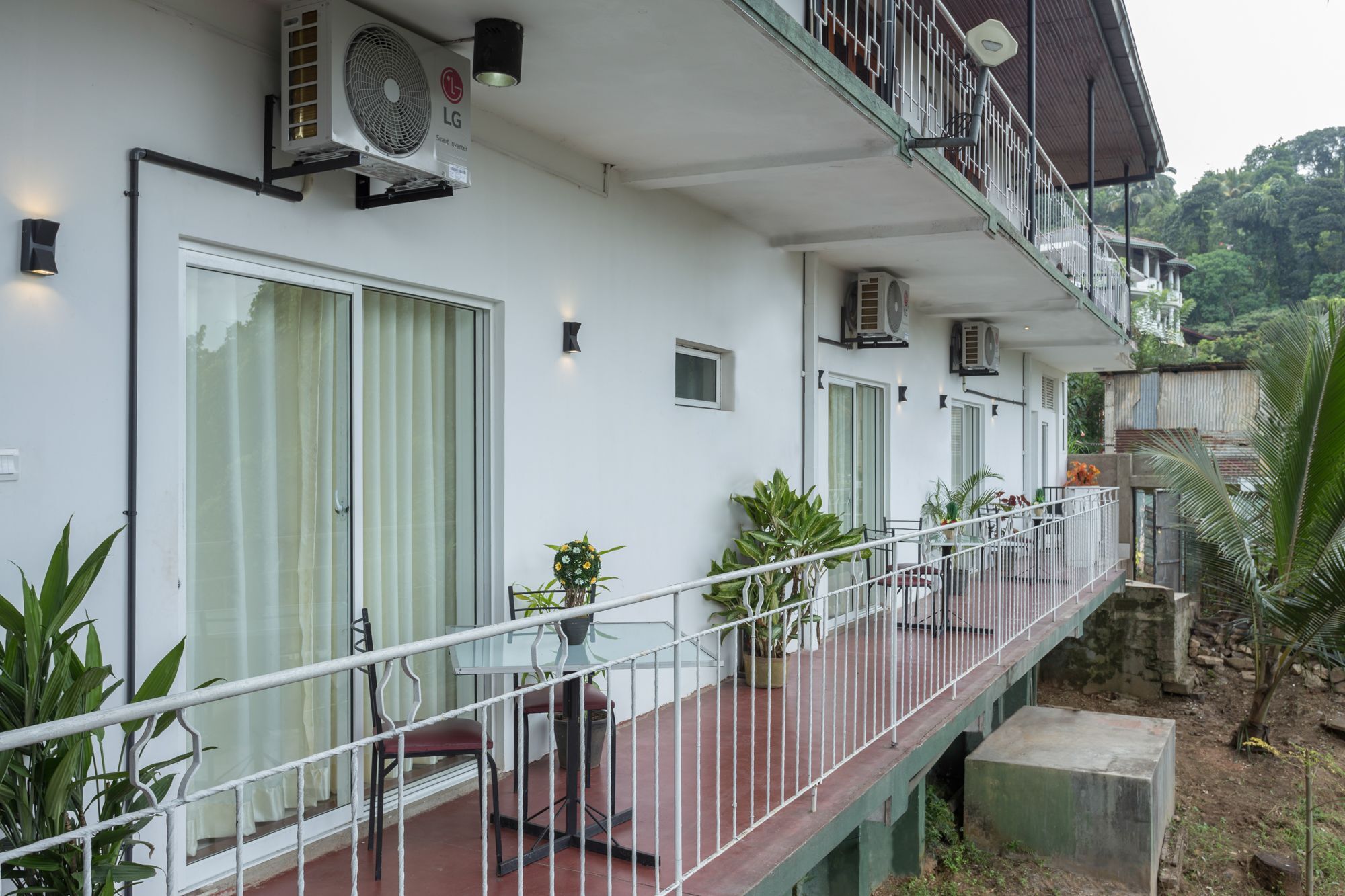 Hotel Tamarind Tree *
